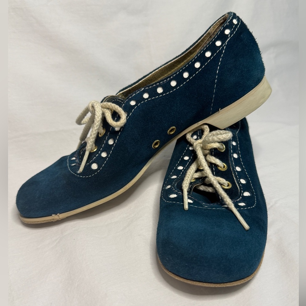 Vintage 1960’s Blue Suede Bowling Shoes Women’s size 7.5-8 US